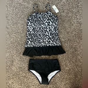 Tankini swimsuit set. Beachsissi brand.